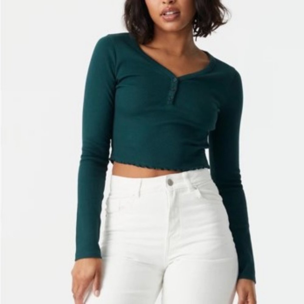 Streetwear Society Henley Crop Top